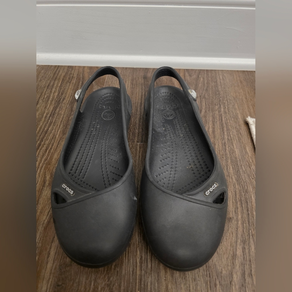 Crocs Olivia Black Slingback Flats Size 7